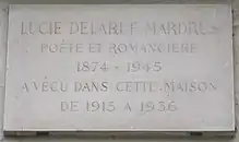 Plaque au no 17 bis.