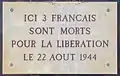 Plaque aux nos 69-71 rendant hommage à trois Français morts pour la libération de Paris, le 22 août 1944.