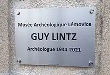 Plaque du Musée Archéologique Lémovice Guy Lintz de Saint-Gence