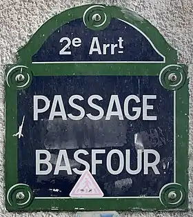 Voir la plaque.