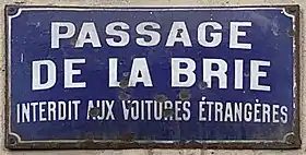 Voir la plaque.