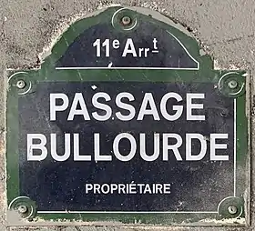 Voir la plaque.