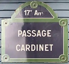 Voir la plaque.