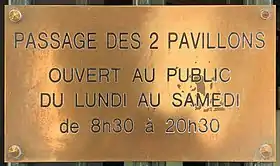 Voir la plaque.