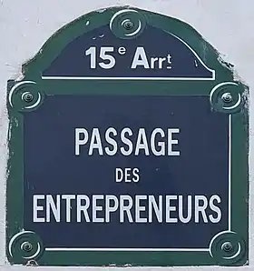 Voir la plaque.