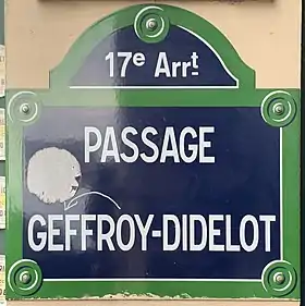 Voir la plaque.