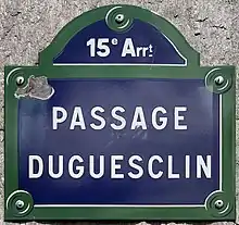 Voir la plaque.