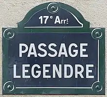 Voir la plaque.