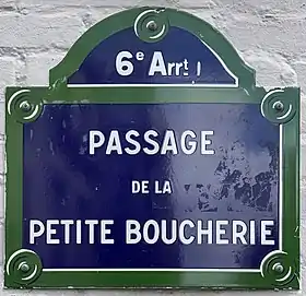 Voir la plaque.