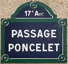 Voir la plaque.