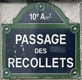 Voir la plaque.