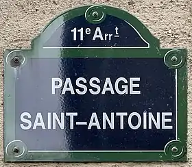 Voir la plaque.