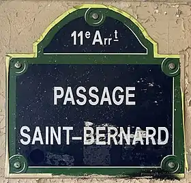 Voir la plaque.