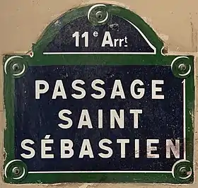 Voir la plaque.