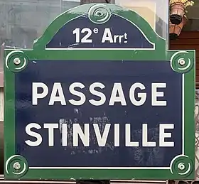 Voir la plaque.