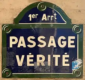 Voir la plaque.