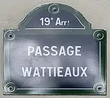 Voir la plaque.