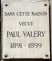 Plaque au no 12.