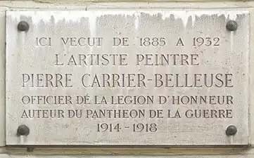 Plaque commémorative au no 31.