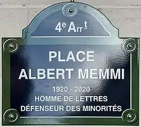 Voir la plaque.