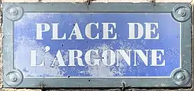 Voir la plaque.