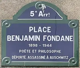 Voir la plaque.