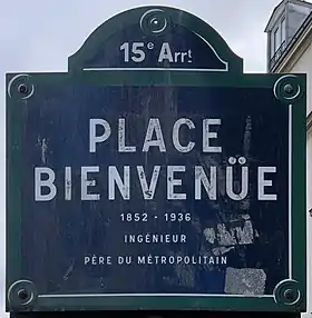 Voir la plaque.