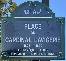 Voir la plaque.