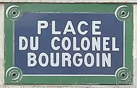 Voir la plaque.