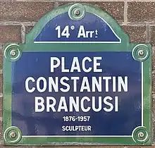 Voir la plaque.