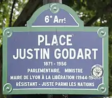 Voir la plaque.