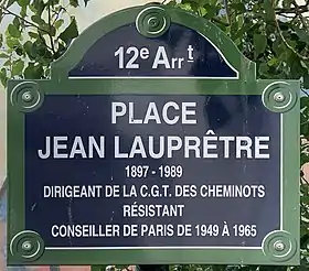 Voir la plaque.