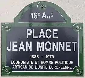 Voir la plaque.