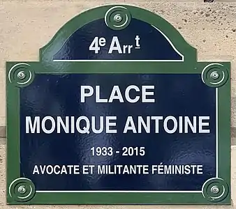 Voir la plaque.