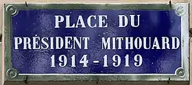 Voir la plaque.