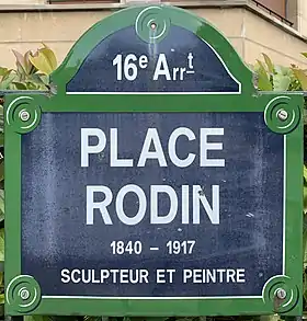 Voir la plaque.