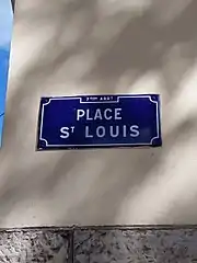 Voir la plaque.