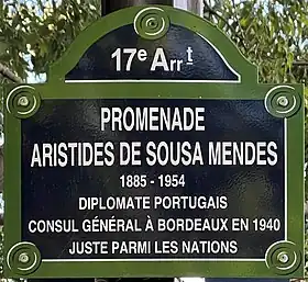 Voir la plaque.