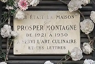 Plaque au no 5.