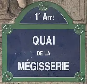 Voir la plaque.