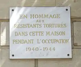 Plaque au no 42.