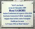 Plaque au no 47 en hommage au résistant René Sahors.