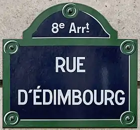 Voir la plaque.