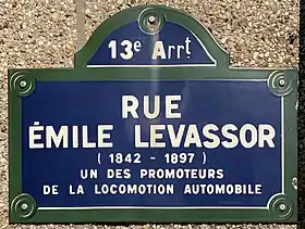 Voir la plaque.