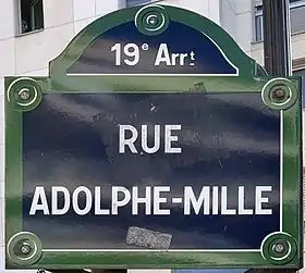 Voir la plaque.