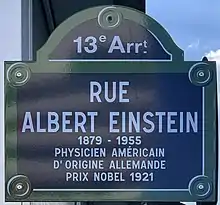 Voir la plaque.