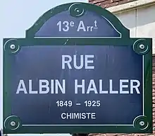 Voir la plaque.