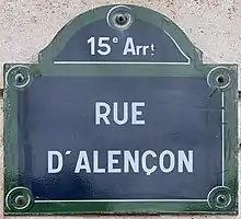 Voir la plaque.