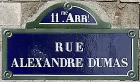 Voir la plaque.