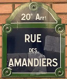 Voir la plaque.